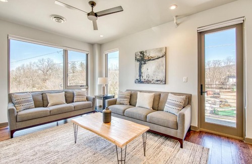 Historic Montford Apartment | Broadway Loft 320