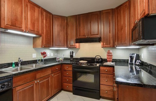 Downtown Apartment | Broadway Plaza, Trademark Collection by Wyndham