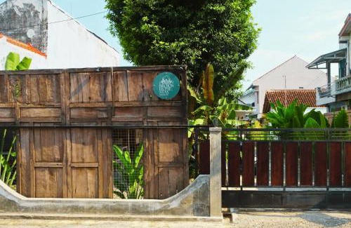 Yogyakarta House | Brojos Homestay near Malioboro