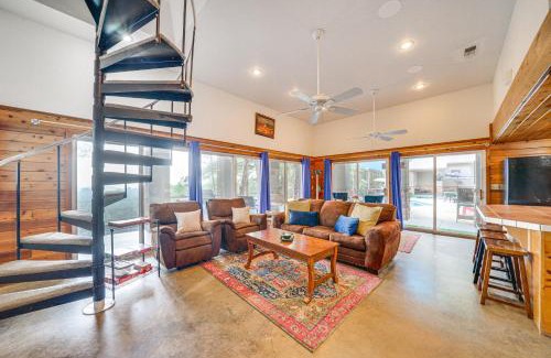 Broken Bow House | Broken Bow Escape with Mountain Views and Pool Access!