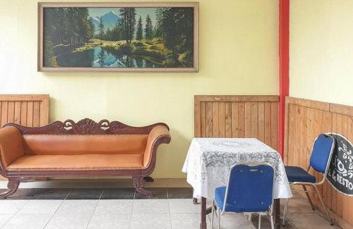 Probolinggo Hotel | Bromo 22 Homestay Syariah near Terminal Bayuangga Probolinggo Mitra RedDoorz