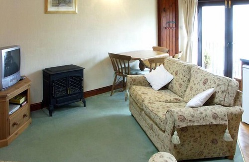 Gillingham Cottage | BROOK COTTAGE, pet friendly, with a garden in Milton On Stour