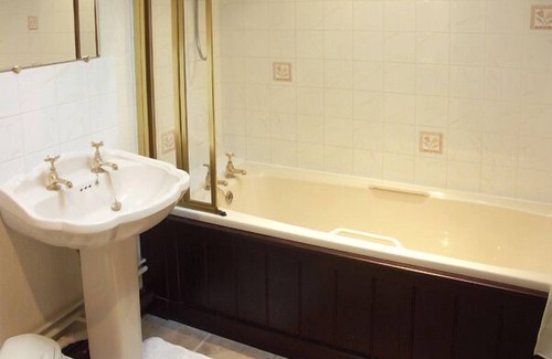 Gillingham Cottage | BROOK COTTAGE, pet friendly, with a garden in Milton On Stour