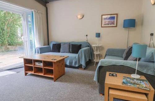 Broadwindsor House | Brookfield Lodge