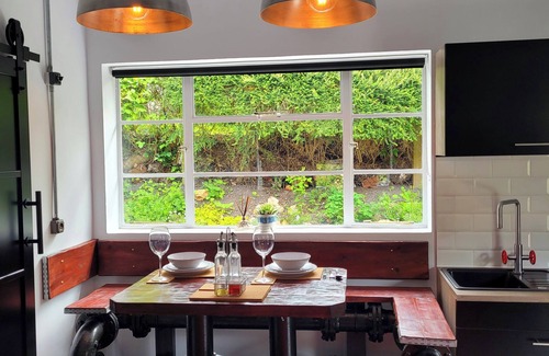 Coalbrookdale House | Broseley,Ironbridge Gorge,Entire house, air-conditioning,Pet friendly,Enclosed