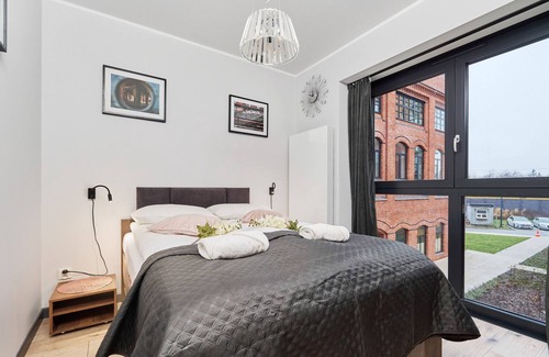 Srodmiescie Apartment | Browary Wrocławskie 212 | Wifi, Pet-friendly, 1 Bedroom, Balcony, Parking, Wroclaw