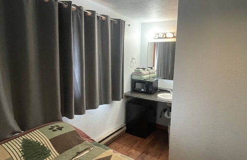 Indian Hotel | Brown Bear Saloon and Hotel