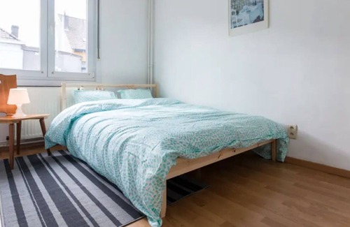 Sint-Kruis House | Bruges House with Private Parking & Garden