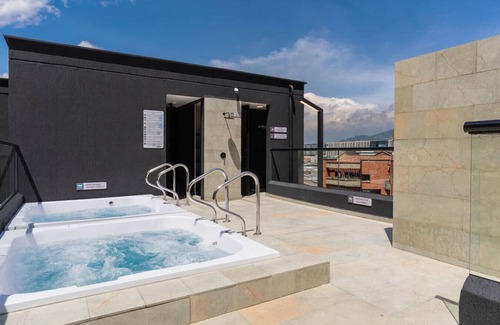 San Diego Apartment | Bubble & Work - Jacuzzi + Workspace 1BR in Poblado