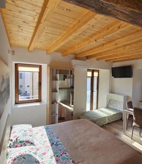 Laino Apartment | Bucaneve