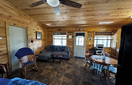Murfreesboro Cabin | Buckeye cabin is nestled in the woods with access to the Little Missouri River.