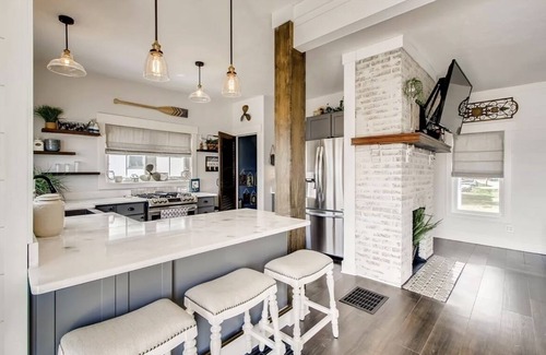 Millersport House | Buckeye Lake Home - Lake Chillin' on the open water w/dock, hot tub & toys.!