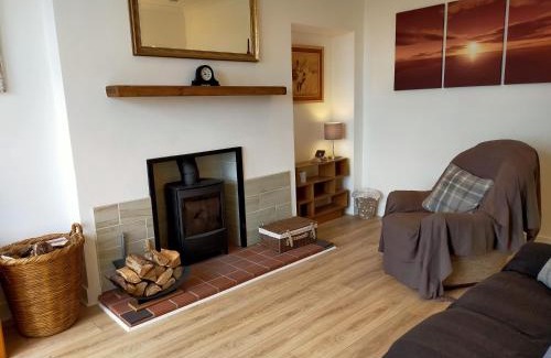 Denny Apartment | Buckieburn - self-catering - rural