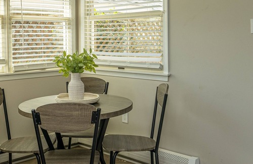 West Bristol Cottage | Bucks County Riverfront Cottage