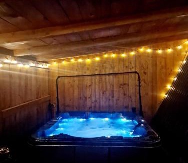 Sucevita Ski Chalet | Bucovina-A-FrameHouse-HotTub-Fireplace-Patio-WiFi