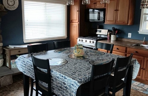 Harrison Cottage | BUDD LAKE AWAITS YOU!