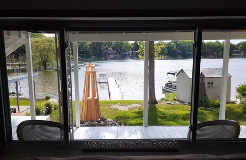 Harrison Cottage | BUDD LAKE AWAITS YOU!