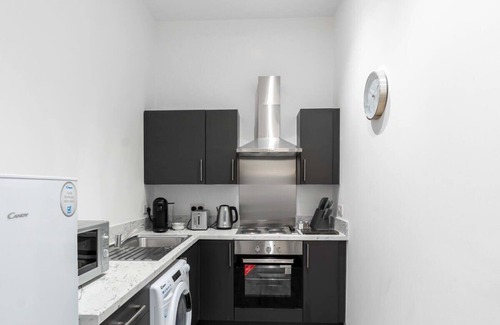 Brierley Hill Apartment | Budget 1 Bedroom Apartment in Dudley