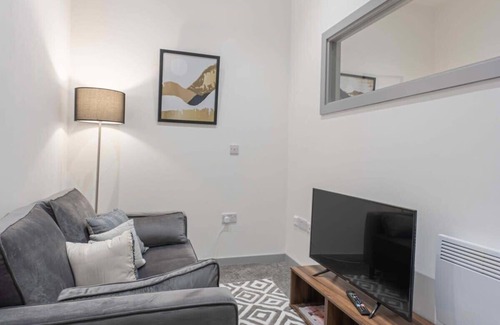 Brierley Hill Apartment | Budget 1 Bedroom Apartment in Dudley