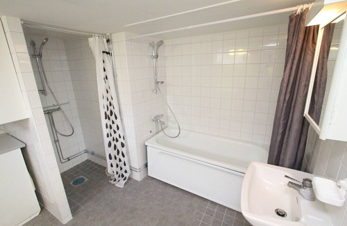 Enskede Apartment | Budget Family Apartment in Tallkrogen