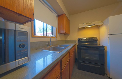 Gladstone Hotel | Budget Inn Gladstone By OYO - Portland/Clackamas