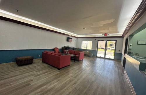 Barnesville Hotel | Budget Inn, Hwy 41