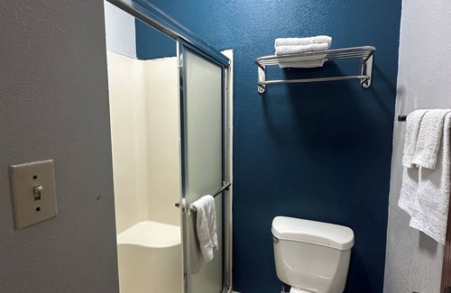 Barnesville Hotel | Budget Inn, Hwy 41