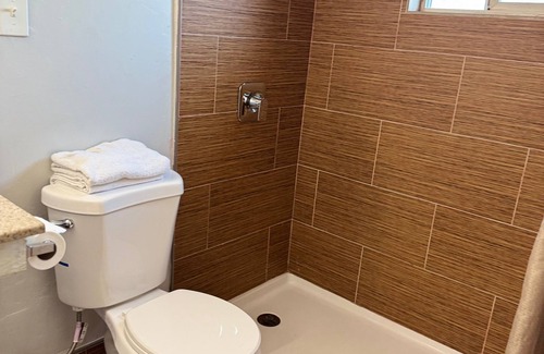 Parkrose Hotel | BUDGET INN