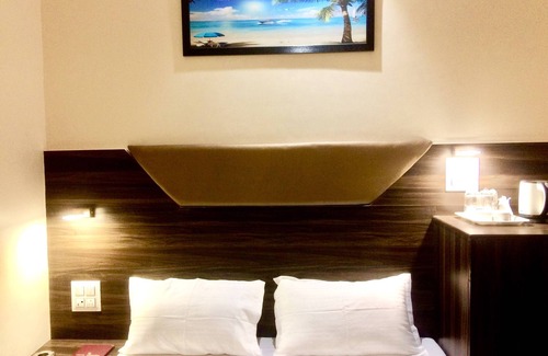 J B Nagar Hotel | Budget Room Close to Mumbai Airport