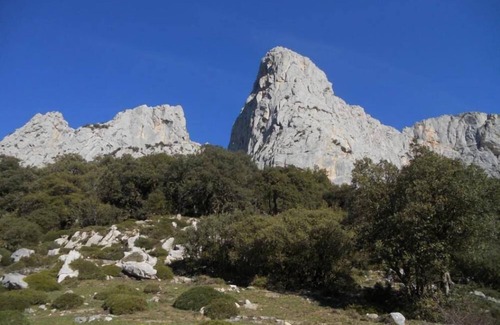 Buelles Cottage | Buelles: Cottage, quality and warmth between the mountains and the sea