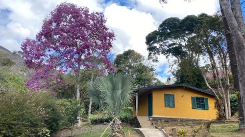 Araras House | Buena Vista - Casa e suítes - Vistas deslumbrantes em Petrópolis