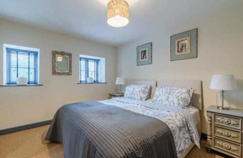 Kidlington House | Buff Lodge