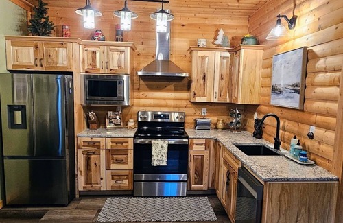 Richwood Cabin | Buffalo Lake Cabin I Private Beach l Detroit Lakes l Pet Friendly