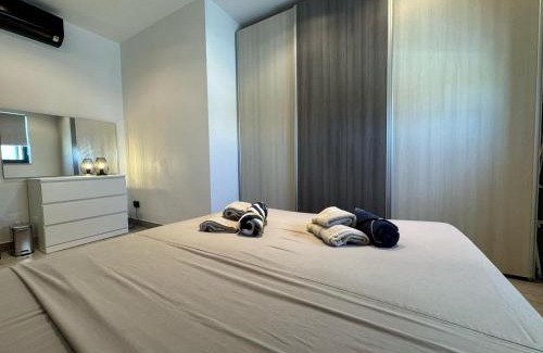 Bugibba Apartment | Bugibba Luxe Pool Penthouse