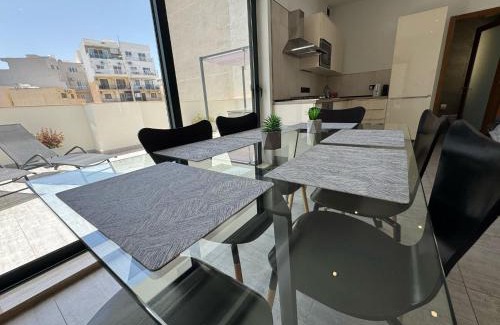Bugibba Apartment | Bugibba Luxe Pool Penthouse