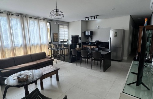 Governador Celso Ramos Apartment | Building on the sand