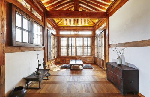 Gahoe-dong Hotel | Bukchon Binkwan by Rakkojae