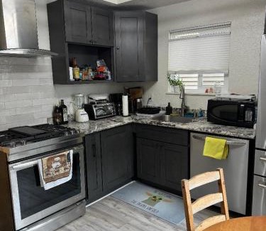 Clawson Apartment | Bumblebee House