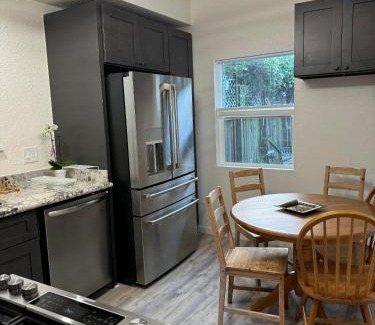 Clawson Apartment | Bumblebee House