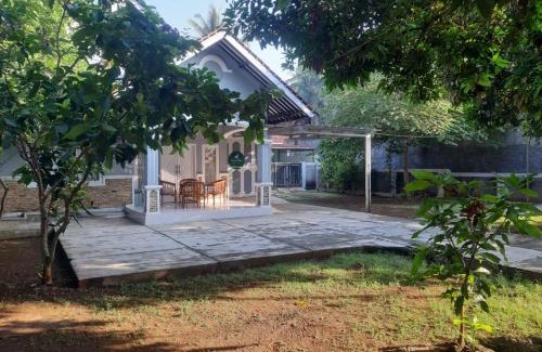 Parigi House | Bumi Abah Homestay