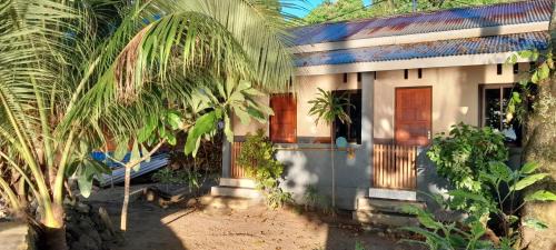 Bunaken House | Bunaken Sunrise Beach