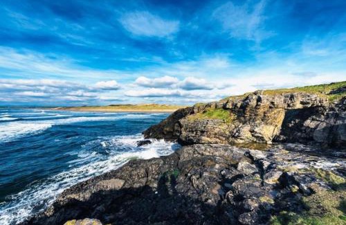 Bundoran House | Bundoran Seaside Stays House - WiFi, large spacious home
