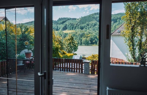 Sarmingstein House | Bungalow Donaublick mit Pool und Garten - Ferienhaus, Dusche, WC