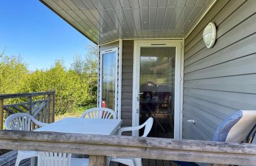 Banes House | Bungalow confortable à Argences-en-Aubrac avec piscine