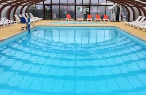 Coulanges House | Bungalow confortable à Onzain avec piscine partagée