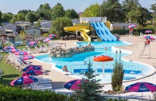 Coulanges House | Bungalow confortable à Onzain avec piscine partagée