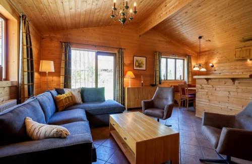 Municipality of Rijssen-Holten House | Bungalow in Holten near Forest Trails