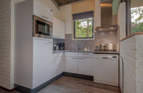 Municipality of Weert House | Bungalow in Weerterbergen with Fireplace