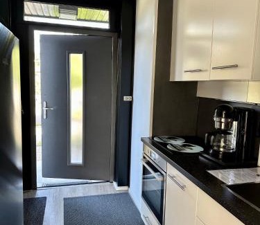Lemmer House | Bungalow kleine Deichperle, Strand und Deich in unmittelbarer Nähe!