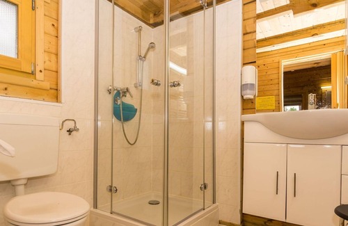 Luetow Apartment | Bungalow Nr. 15 - Urlaub im Bungalow - Mitten im Wald